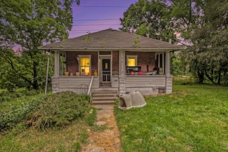 74 Goodale Ave W, Battle Creek, MI 49037