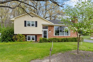 107 Kirkwood Dr, Radford, VA 24141