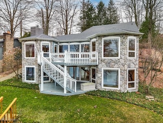466 W Mohawk Dr, Malvern, OH 44644