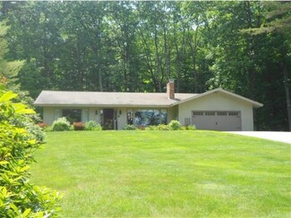 43 Wood Ridge Rd, Center Harbor, NH 03226