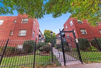 7527 N Damen Ave Unit P2, Chicago, IL 60645