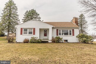 19 Millers Gap Rd, Enola, PA 17025