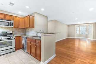 120 Wyllis Ave Unit 102, Everett, MA 02149
