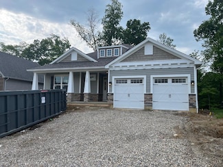 985 Crestpoint Ct, Cincinnati, OH 45245