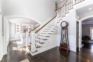 17 Bennington Rd, Windham, NH 03087