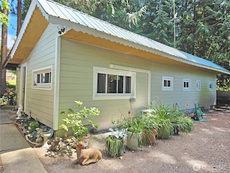 51 Hickory St, Quilcene, WA 98376