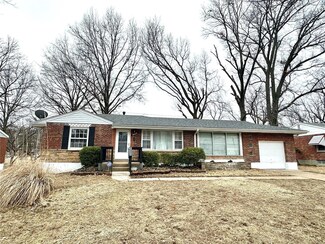 10025 Coburg Lands Dr, Saint Louis, MO 63137