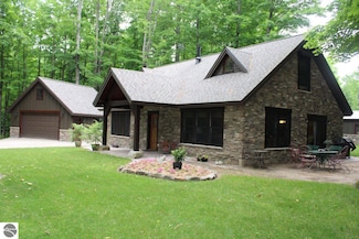 1396 Westwood Rd NE, Mancelona, MI 49659