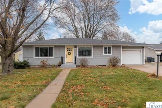 139 Homer St, Mankato, MN 56001