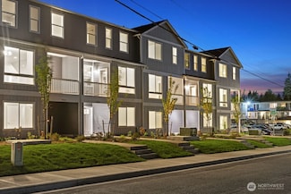 7025 Rainier Dr Unit E, Everett, WA 98203