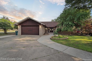 23944 Fordson Dr, Dearborn, MI 48124