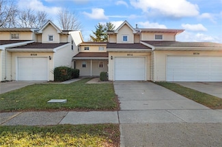 8532 Oakwood Dr, Urbandale, IA 50322