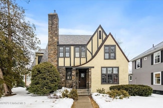 43 Lincoln Ave, Glens Falls, NY 12801