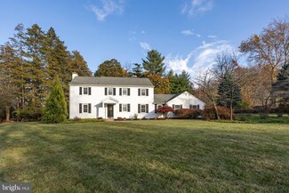 370 Kathwood Ln, Wayne, PA 19087