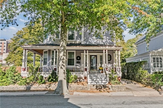 18 Rhode Island Ave Unit 3, Newport, RI 02840
