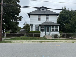 75 5th St, East Providence, RI 02914