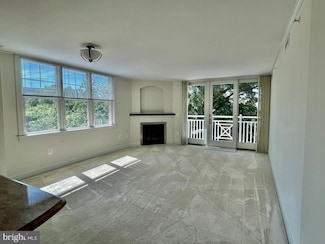 1325 N Pierce St Unit 403, Arlington, VA 22209