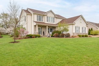 809 Pinehurst Dr, Mukwonago, WI 53149