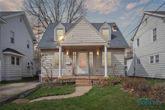 1260 Craigwood Rd, Toledo, OH 43612