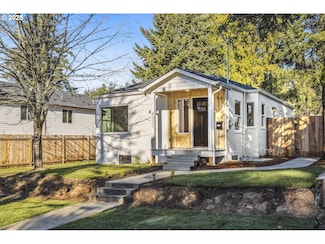 8533 NE Milton St, Portland, OR 97220