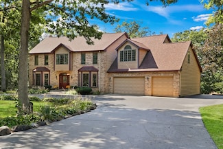 195 Hollow Way, Ingleside, IL 60041