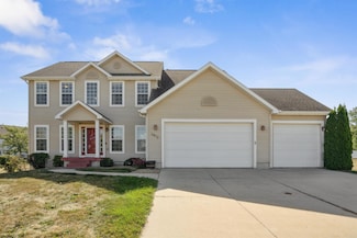 2812 Covey Ct, Cedar Falls, IA 50613