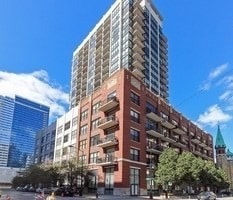 210 S Desplaines St Unit 2110, Chicago, IL 60661