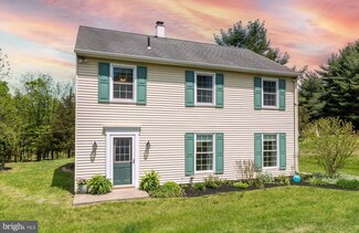 562 Headquarters Rd, Ottsville, PA 18942