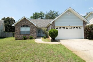 416 Bridgewater Ct, Mary Esther, FL 32569
