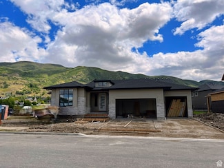 581 W Summerhill Ln, Centerville, UT 84014