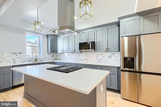 825 N Montford Ave, Baltimore, MD 21205