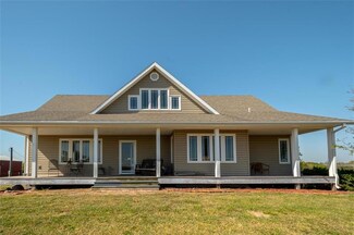 13684 90th St, Oskaloosa, KS 66066