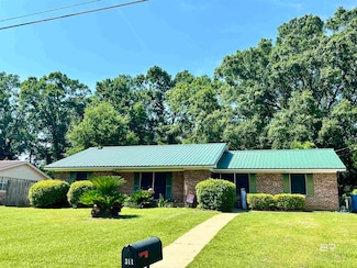 311 N Pine St, Brewton, AL 36426