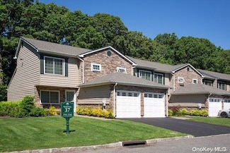 5000 Townehouse Dr Unit 602, Coram, NY 11727