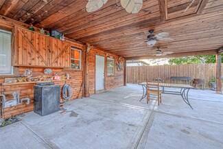 1205 Hector Ave, Pasadena, TX 77502