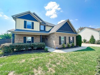 741 W Glenview Dr, Lenoir City, TN 37771