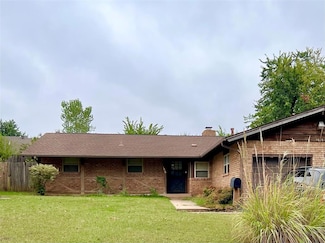 1010 Crown Dr, Edmond, OK 73034