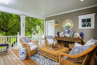 30 Heusted Dr, Old Greenwich, CT 06870