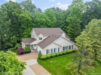 8859 Redstone Dr, Pinckney, MI 48169