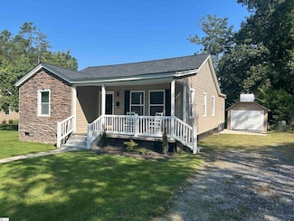 204 Elm St, Clinton, SC 29325