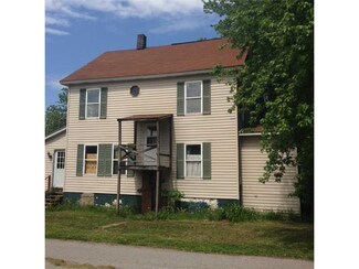 322 Hoover St, Seward, PA 15954
