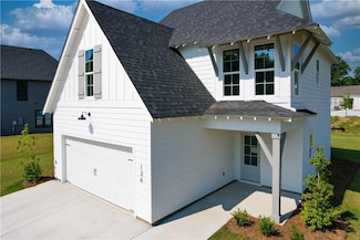 4 Firefly Ln, Opelika, AL 36801