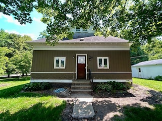 110 1st Ave NE, Bertha, MN 56437