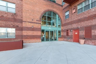 100 W Squantum St Unit 714, Quincy, MA 02171