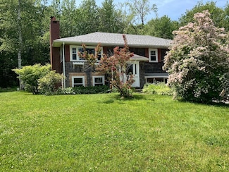363 Oak Point Rd, Trenton, ME 04605