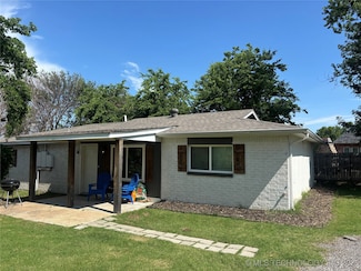 9715 E 92nd St N, Owasso, OK 74055