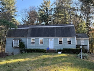 53 Bridge St, Raynham, MA 02767