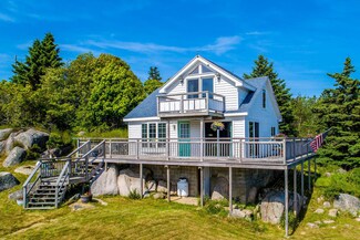 28 Bayview Ave, Stonington, ME 04681