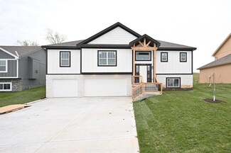 2413 Windmill Dr, Platte City, MO 64079