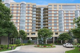 8100 River Rd Unit 302, North Bergen, NJ 07047